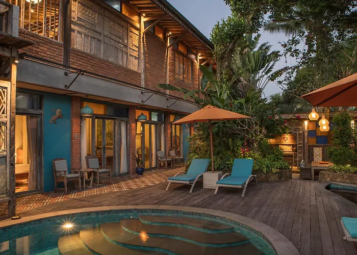 Ayu Dira Heritage House Villa *
