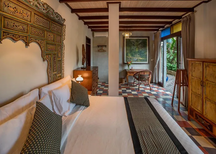 Villa Ayu Dira Heritage House *