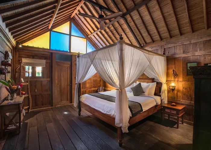 Ayu Dira Heritage House *